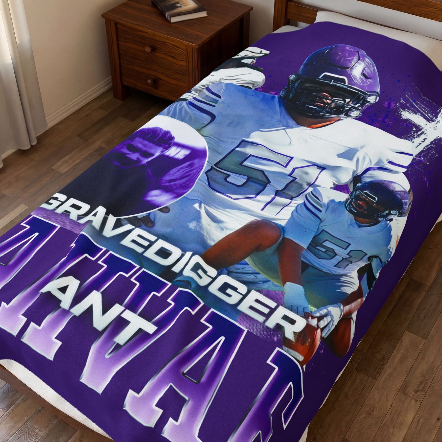 Ant Faiivae 60"-80" Plush Blanket