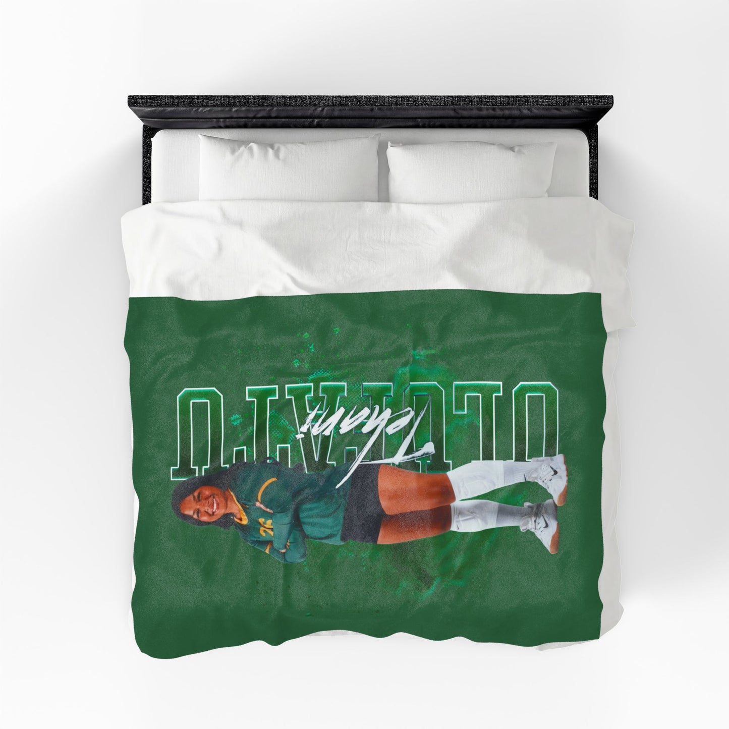 Tehani Ulufatu 60"-80" Plush Blanket