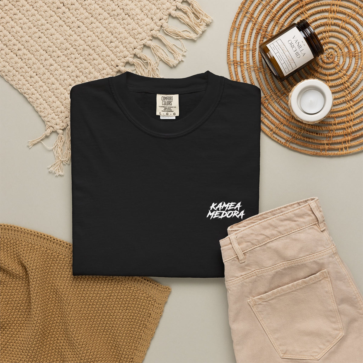 Kamea Medora Vintage Blackout Premium Tee