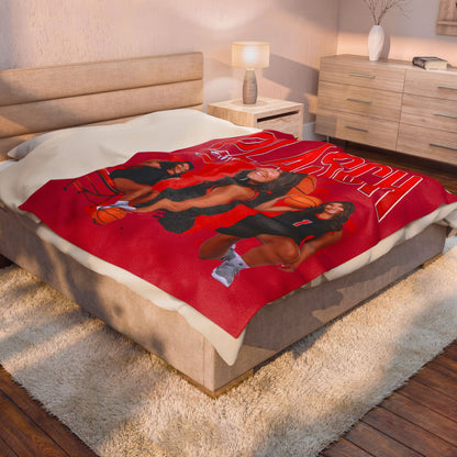 Tieryn Plasch 60"-80" Plush Blanket